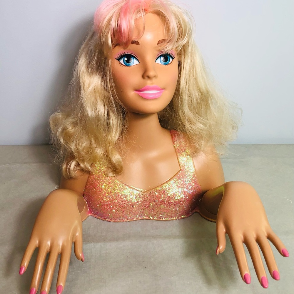 2013 Mattel Barbie Blonde With Pink Hair Blue Eyes Pink Nails Styling Bust 12”